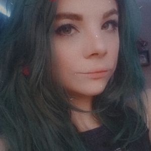 Meet your Posher, Becca